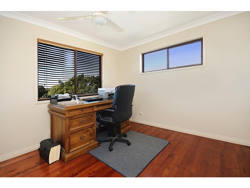 18 Sylvania Street, Wellington Point QLD 4160