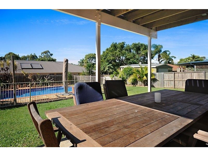 18 Sylvania Street, Wellington Point QLD 4160