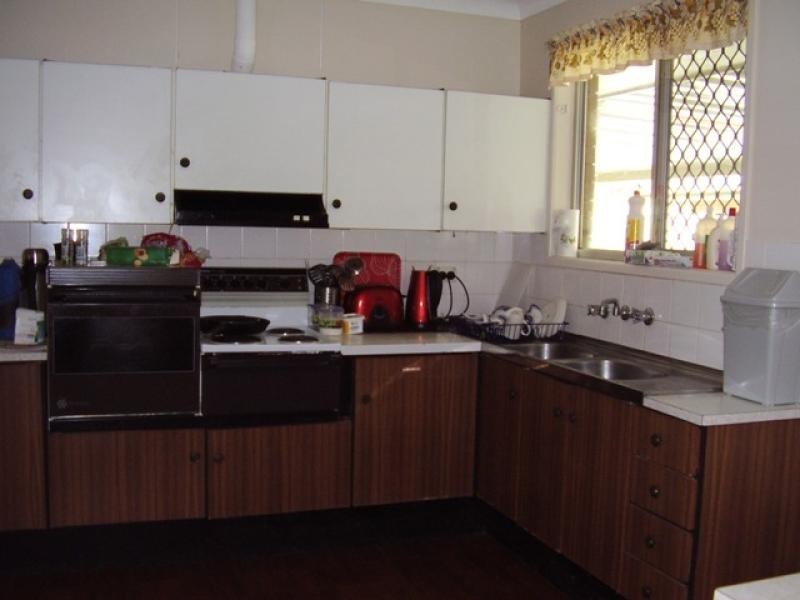 69 Thorne Road, Birkdale QLD 4159