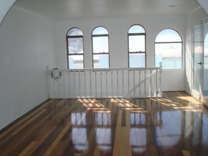 235 Shore Street, Cleveland QLD 4163