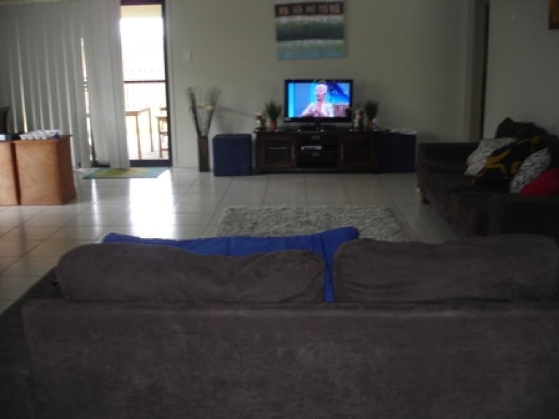 13 Darylreinhardt St, Redbank Plains QLD 4301