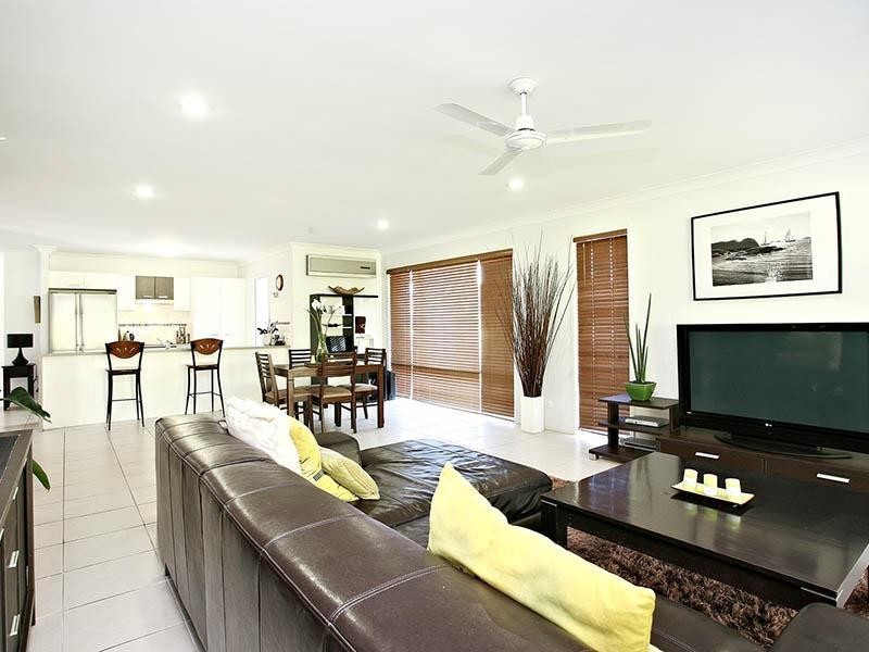 61 Azure Ave, Redland Bay QLD 4165