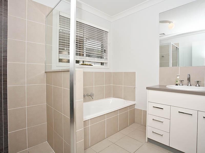 61 Azure Ave, Redland Bay QLD 4165