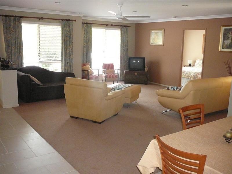 1 Gleneagles Court, Redland Bay QLD 4165