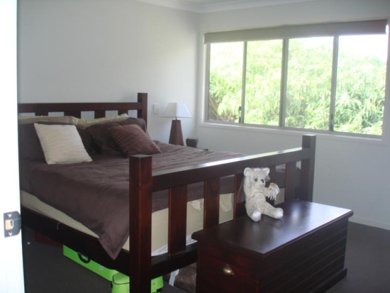 37 Little Shore Street, Cleveland QLD 4163