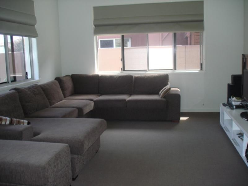 37 Little Shore Street, Cleveland QLD 4163