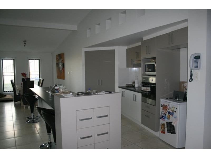 24 Poynter Street, Redland Bay QLD 4165