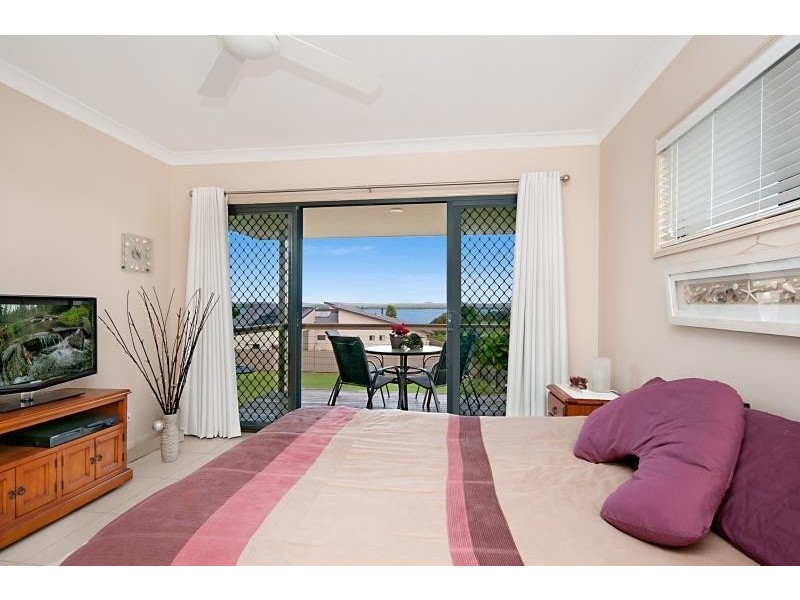 68 Penzance Drive, Redland Bay QLD 4165