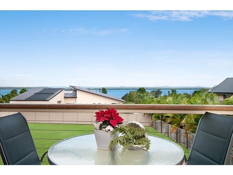 68 Penzance Drive, Redland Bay QLD 4165