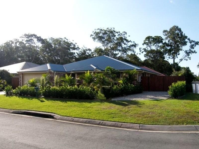 13 Tathra Court, Redland Bay QLD 4165