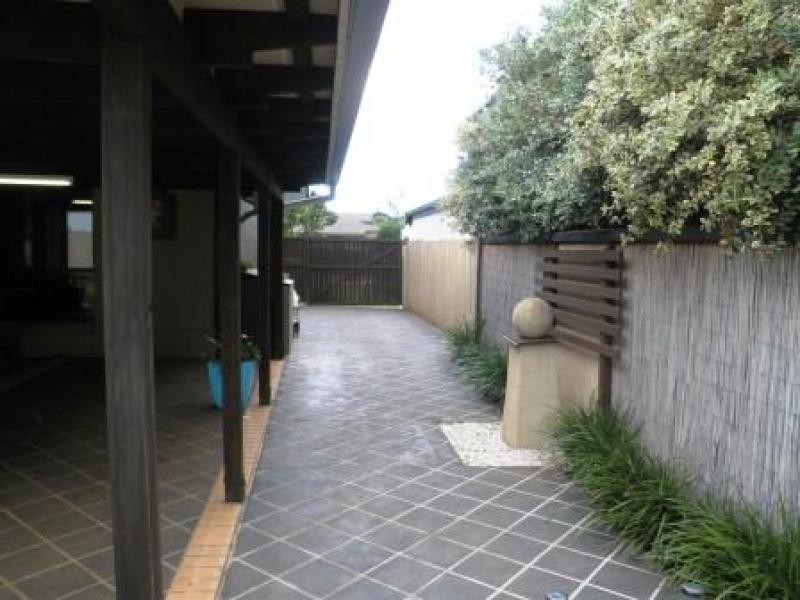 32 Kimbolton Drive, Redland Bay QLD 4165