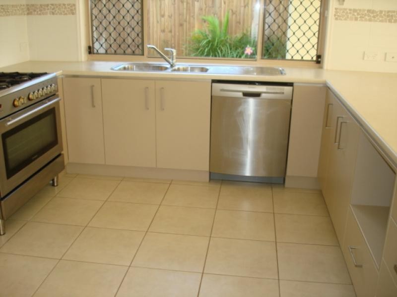 3 Parklane Road, Victoria Point QLD 4165