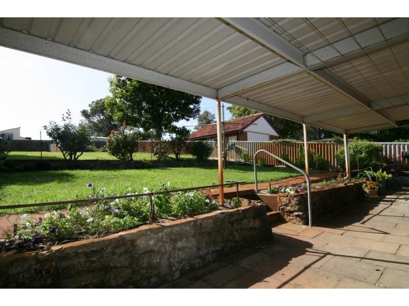 5 Grosvenor Road, Bayswater WA 6053