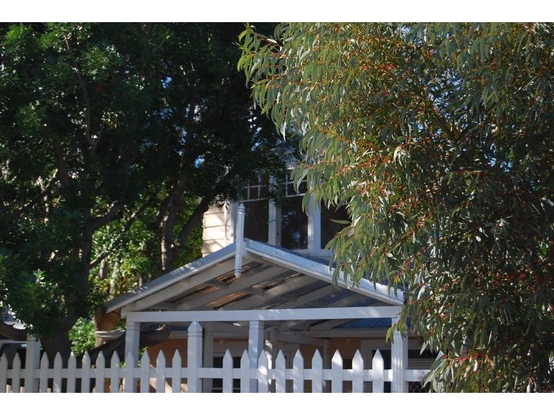 20 HICKORY STREET, South Fremantle WA 6162