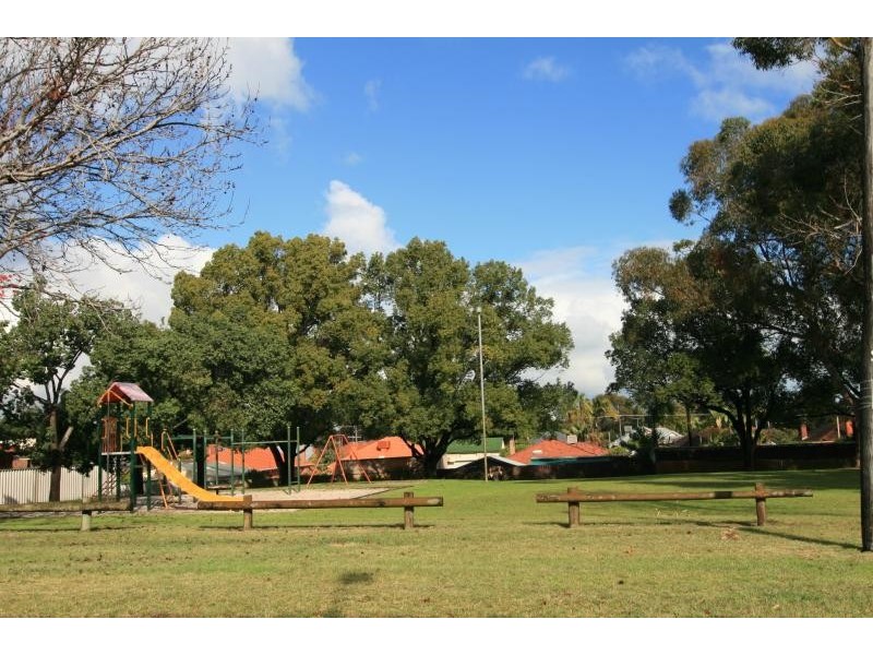 4 Adelphi Street, Bayswater WA 6053