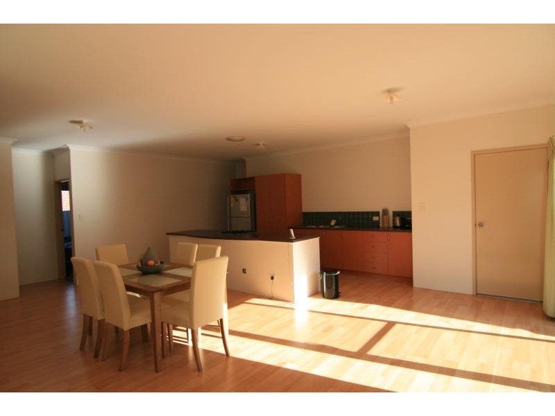 21 LANGLEY ROAD, Bayswater WA 6053