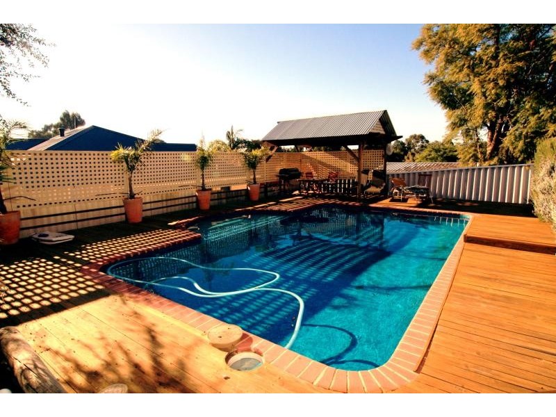 19 Wisbech Street, Bayswater WA 6053