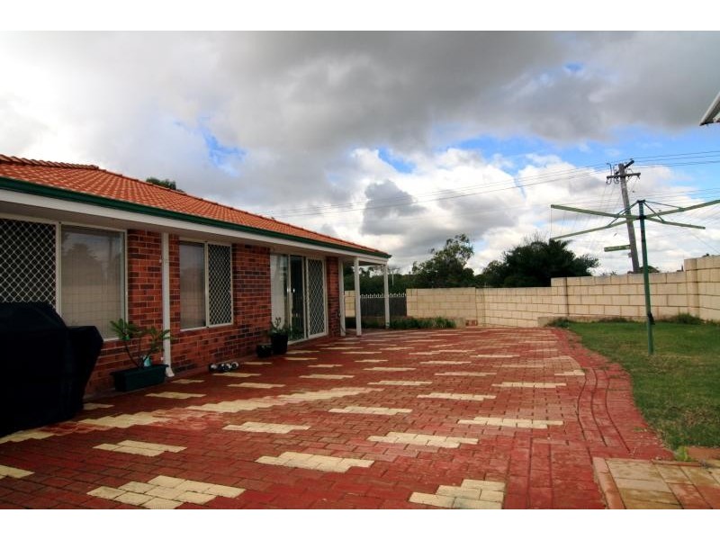 1 Meakins Court, Bayswater WA 6053