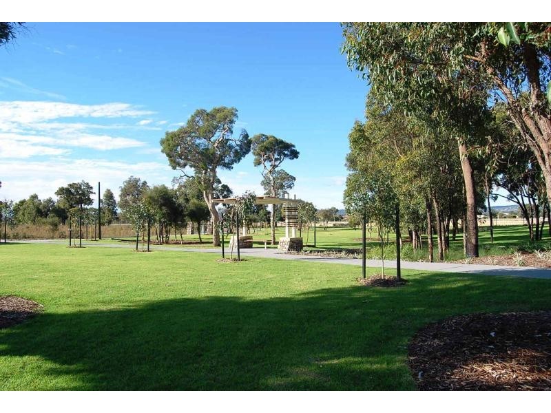 9 Arava Circuit, Aveley WA 6069