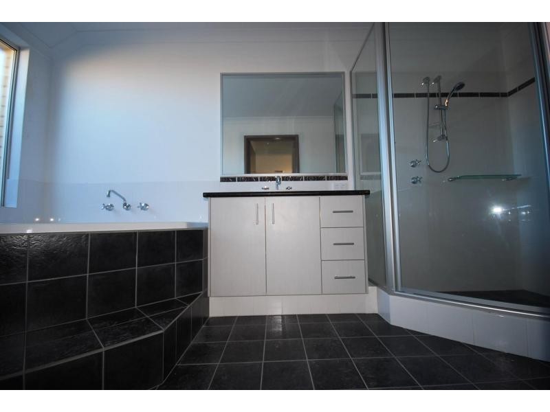 9 Arava Circuit, Aveley WA 6069