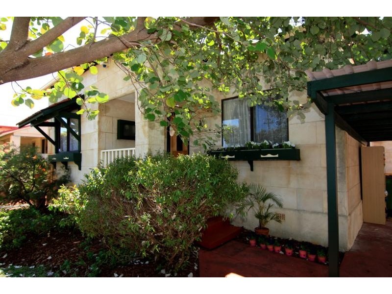 77 Crowther Street, Bayswater WA 6053