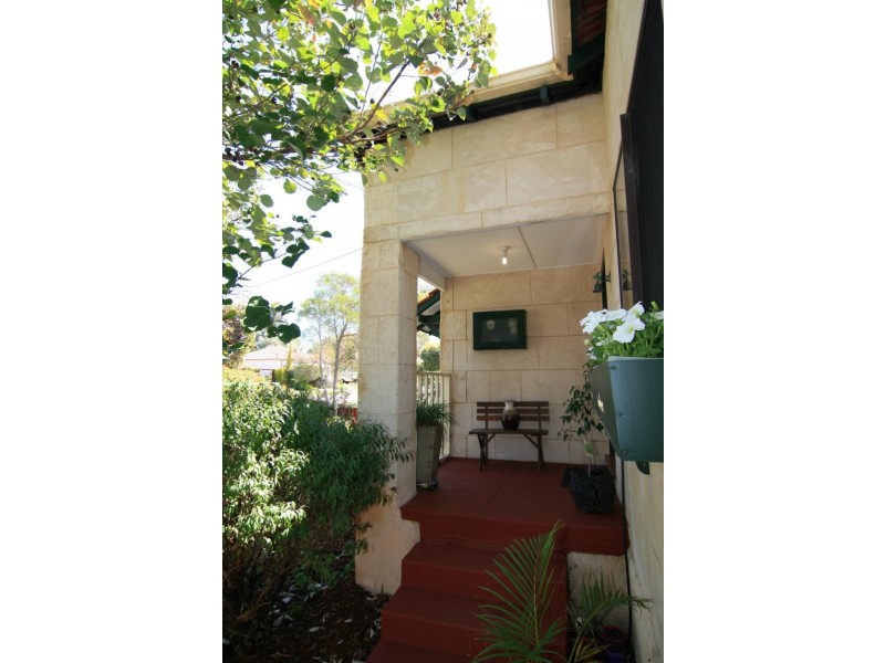 77 Crowther Street, Bayswater WA 6053