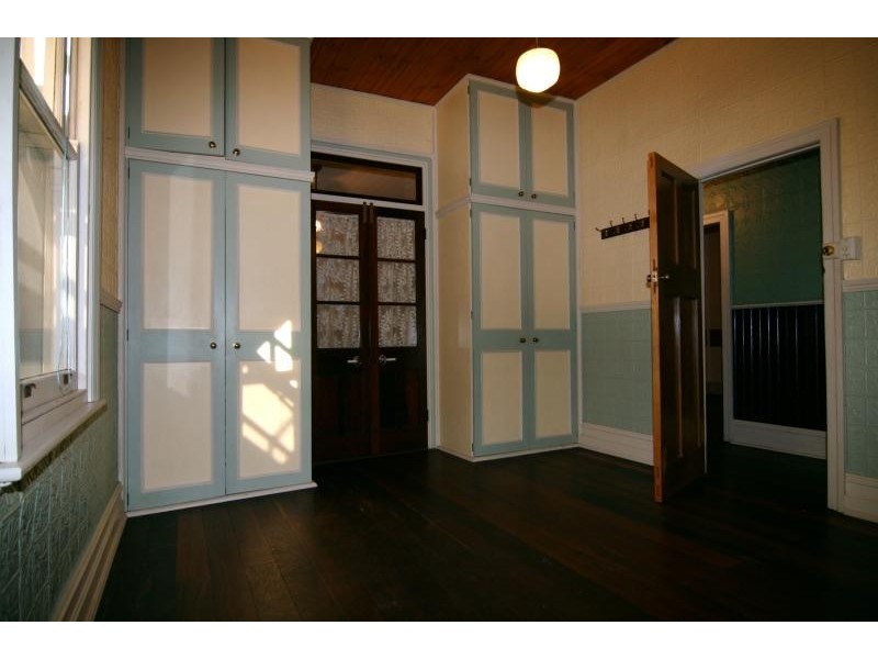 57 Lawrence Street, Bayswater WA 6053