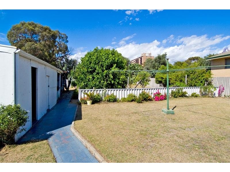 120 Ninth Avenue, Maylands WA 6051