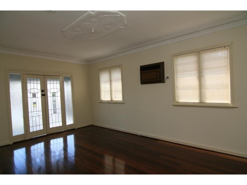 11 Hudson Street, Bayswater WA 6053