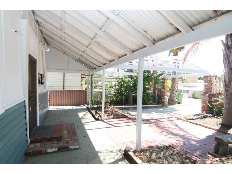 17 Wholley Street, Bayswater WA 6053