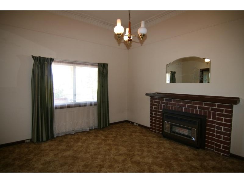 5 Grosvenor Road, Bayswater WA 6053