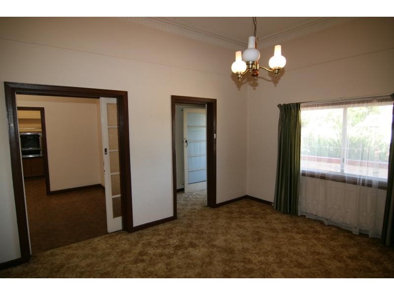 5 Grosvenor Road, Bayswater WA 6053