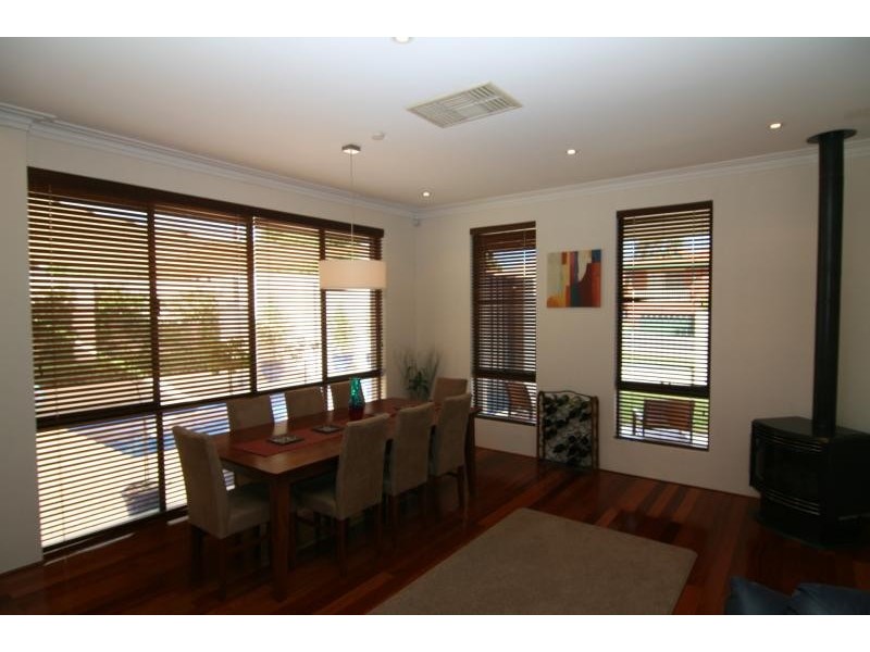 34 Langley Road, Bayswater WA 6053