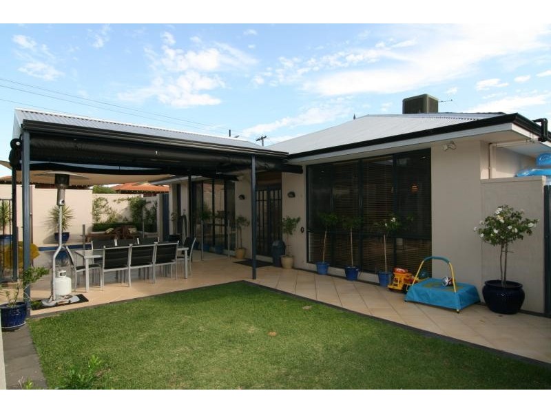 34 Langley Road, Bayswater WA 6053