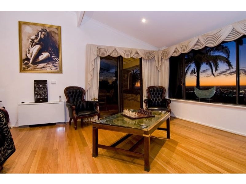 50 Nelson Crescent, Lesmurdie WA 6076