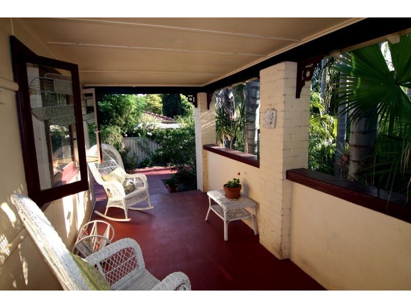 9 Barton Parade, Bassendean WA 6054