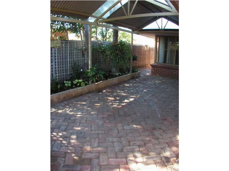 16 A Merton Street, Victoria Park WA 6100