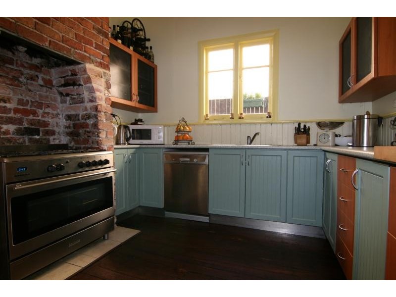 11 Eighth Avenue, Bassendean WA 6054