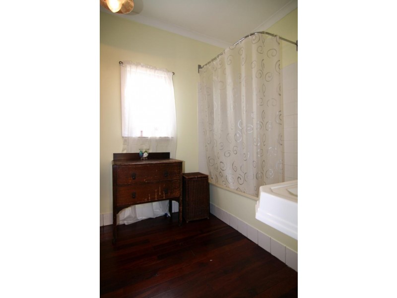 11 Eighth Avenue, Bassendean WA 6054