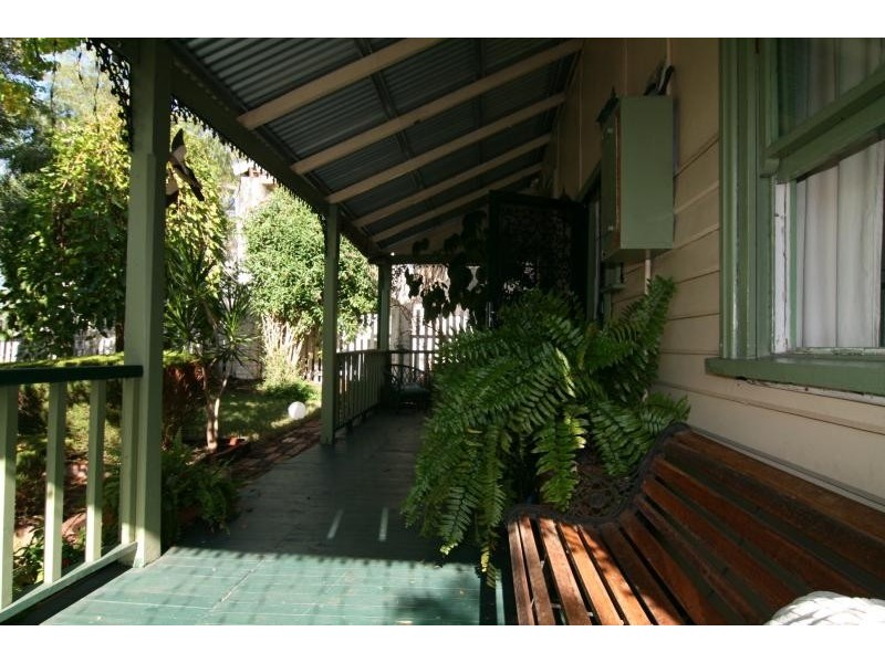 11 Eighth Avenue, Bassendean WA 6054