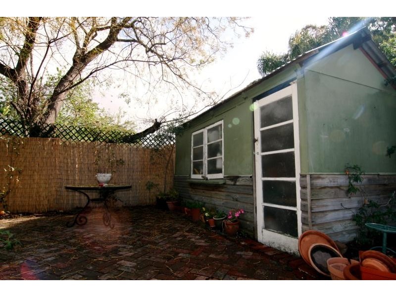 11 Eighth Avenue, Bassendean WA 6054