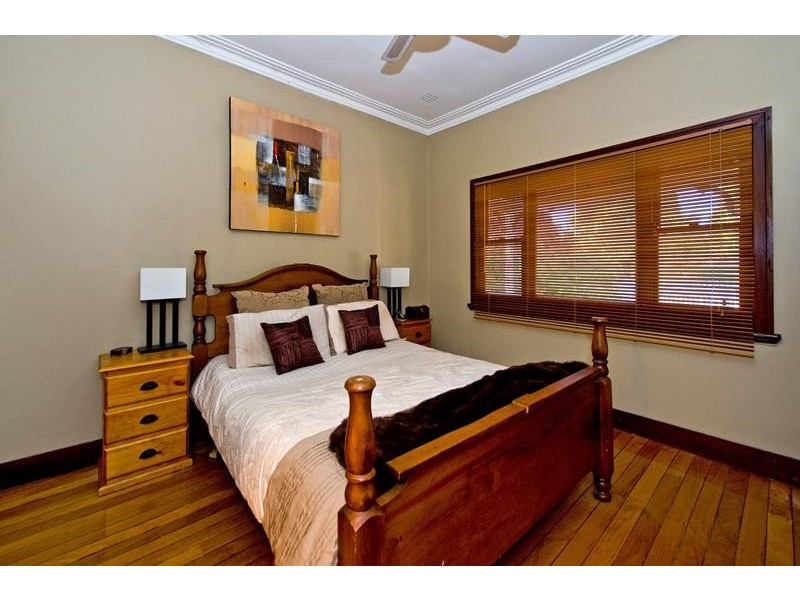 12 Arundel Street, Bayswater WA 6053