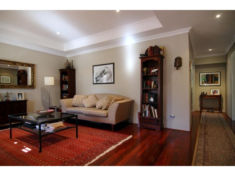 9 A Martha Street, Guildford WA 6055