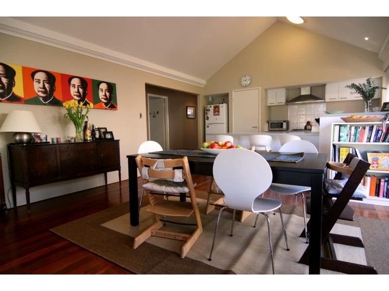 9 A Martha Street, Guildford WA 6055