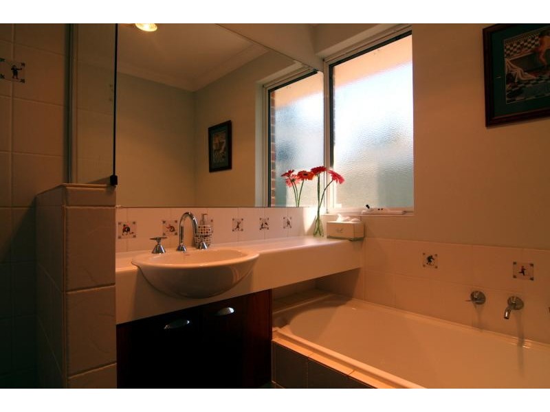 9 A Martha Street, Guildford WA 6055