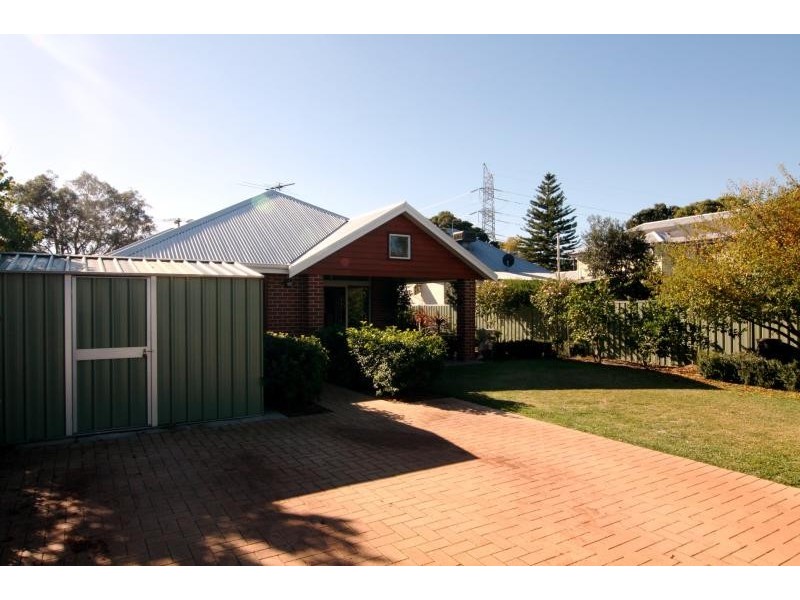 9 A Martha Street, Guildford WA 6055