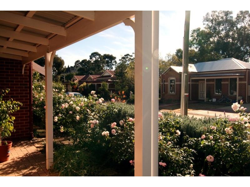 9 A Martha Street, Guildford WA 6055