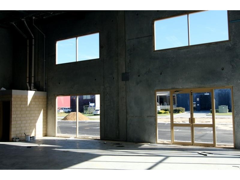 242 Beringarra Avenue, Malaga WA 6090