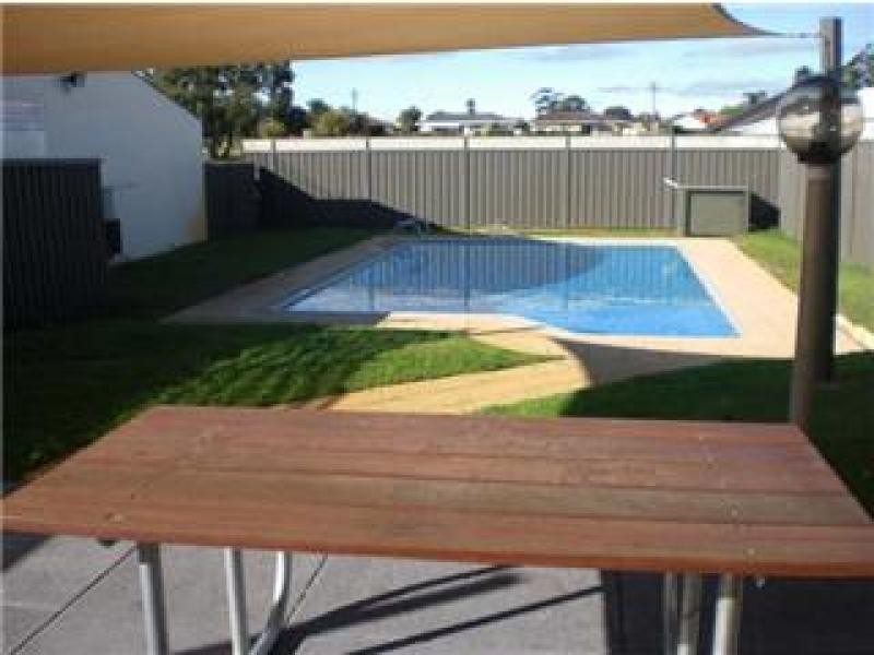 Unit 1/32 Camboon Road, Bayswater WA 6053