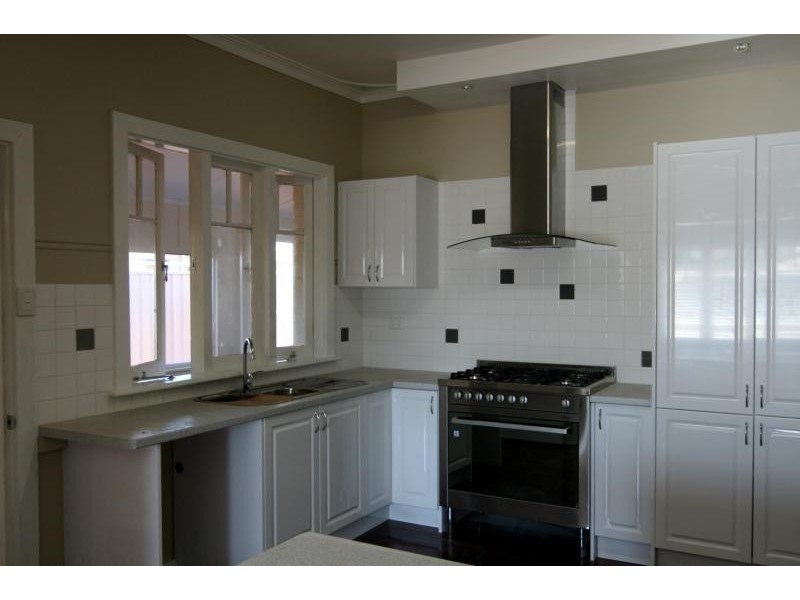 16 Salisbury Street, Bayswater WA 6053